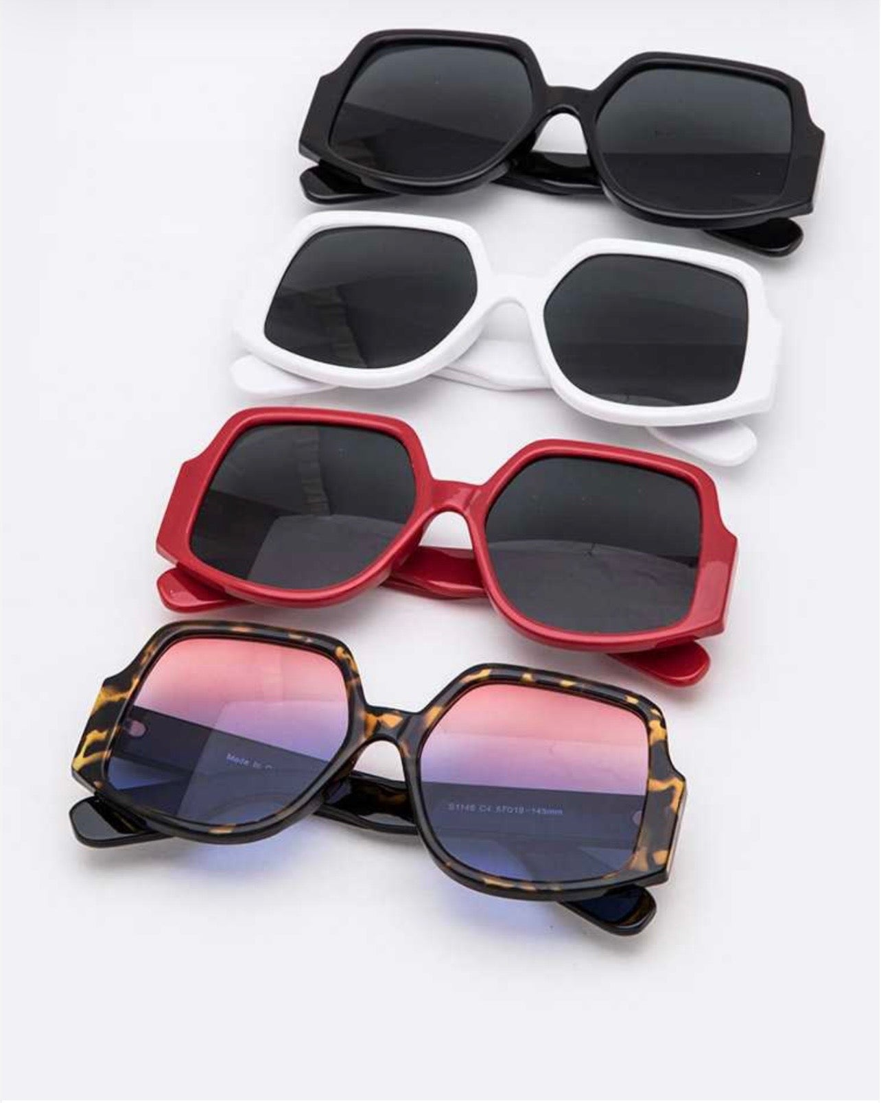 OVERSIZE RETRO ICONIC SUNGLASSES