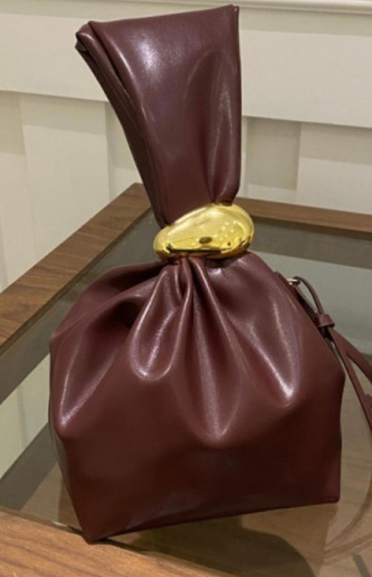 BURGUNDY BUCKET BAG